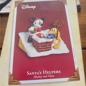 Hallmark Santa's Helpers - Mickey & Pluto - 2005